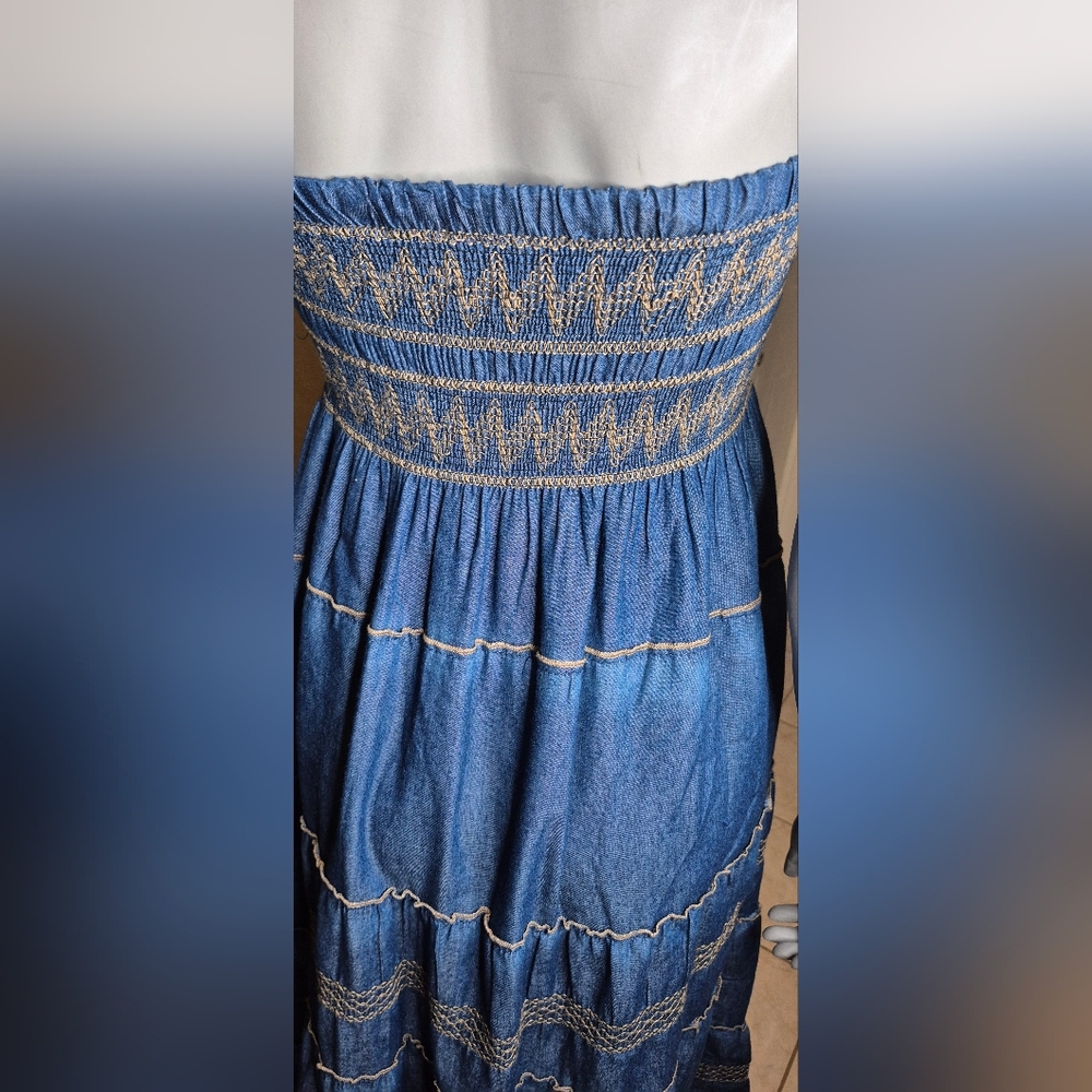 Strapless Blue Dress with Red Floral Details - Picture 7 of 15